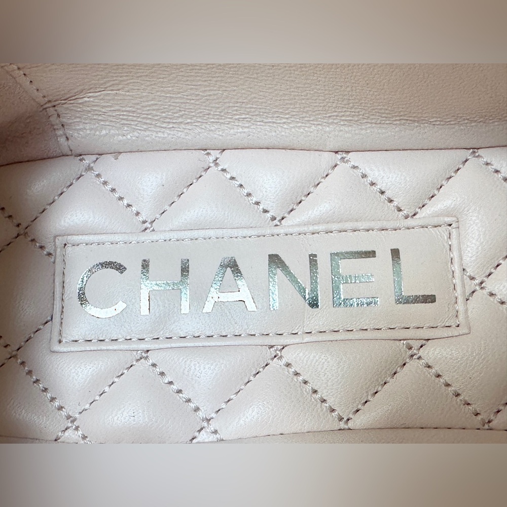 NEW CHANEL CC LOGO LIGHT PINK LEATHER MARYJANE BALLET FLATS SILVER BUCKLE 39 - Picture 4 of 16